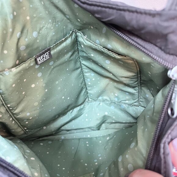 Pacsafe Crossbody Anti-Theft Bag With RFID Blocking Pocket & Secure Zipper - Picture 3 of 12